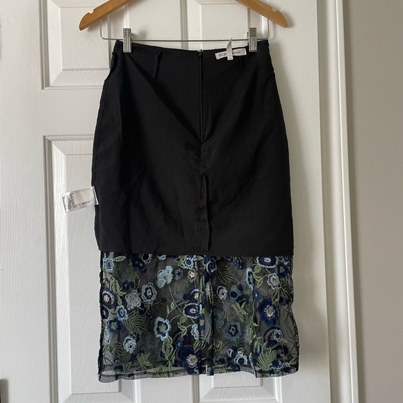 BCBGeneration Floral Embroidered Mesh Midi Skirt - Size 4 0367 - Picture 8 of 10